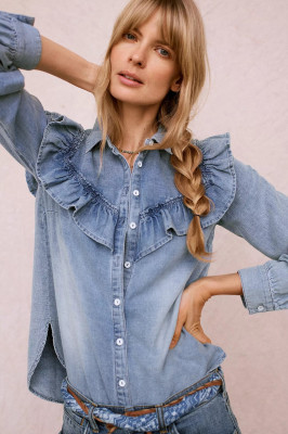 Julia Stegner