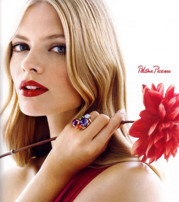 Julia Stegner pic #247008