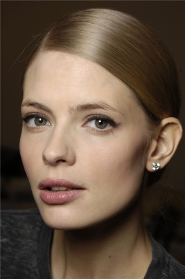 Julia Stegner pic #327628