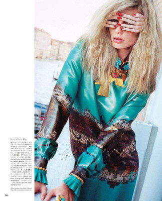 Julia Stegner pic #435038