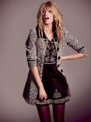 Julia Stegner pic #431025