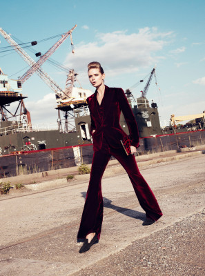 Julia Stegner pic #545821