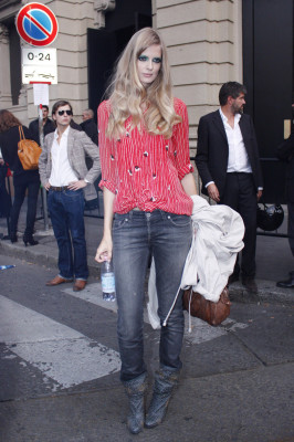 Julia Stegner pic #304700