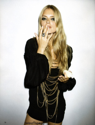Julia Stegner pic #148257