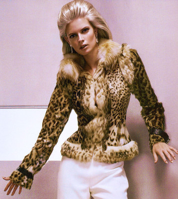 Julia Stegner pic #172011