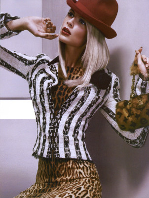 Julia Stegner pic #172017