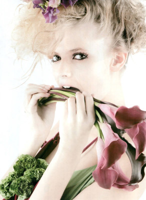 Julia Stegner pic #159017
