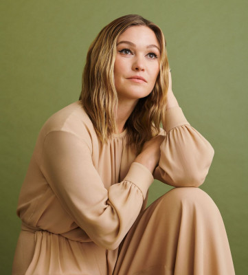 JULIA STILES for Instyle Magazine, October 2019