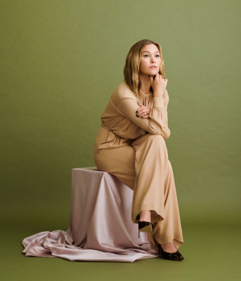 JULIA STILES for Instyle Magazine, October 2019