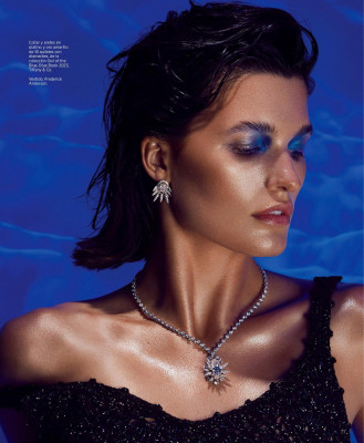Julia Van Os ~ Harper&#039;s Bazaar México Nov 2023 by Raul Tovar