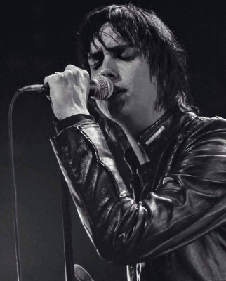 Julian Casablancas. Не могу найти свою публикацию. Загружаю фото ещё раз