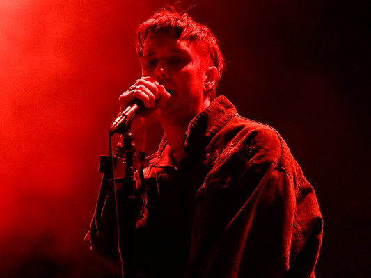 Julian Casablancas. Не могу найти свою публикацию. Загружаю фото ещё раз