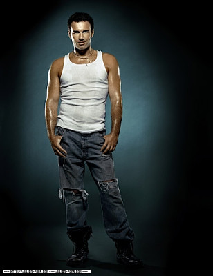 Julian McMahon pic #82364