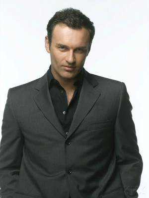 Julian McMahon pic #181845