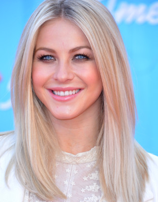 Julianne Hough pic #515400