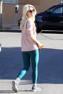 Julianne Hough pic #1027762
