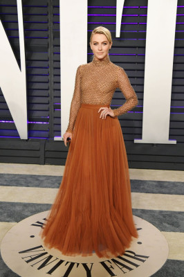 Julianne Hough – 2019 Vanity Fair Oscar Party