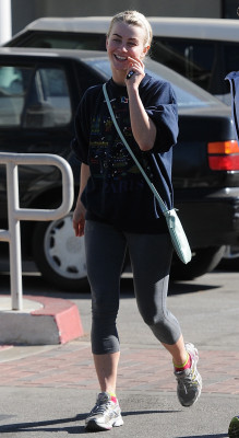 Julianne Hough pic #690177