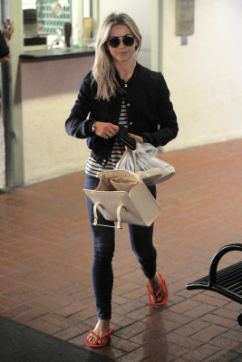 Julianne Hough – Leaving a Nail Salon in Beverly Hills 