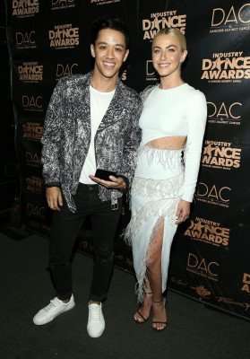Julianne Hough pic #1106920