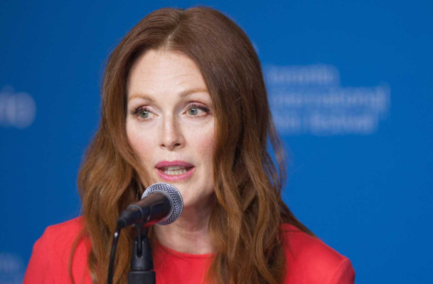 Julianne Moore pic #775055