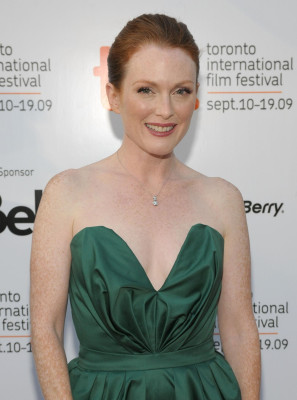 photo 25 in Julianne Moore gallery [id196423] 2009-10-09 00:00:00