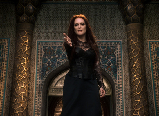 Julianne Moore pic #793275