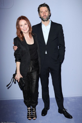 Julianne Moore pic #1039933