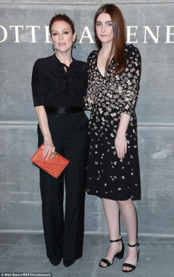 Julianne Moore pic #1039931