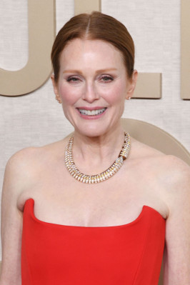 Julianne Moore – Golden Globe Awards 2024