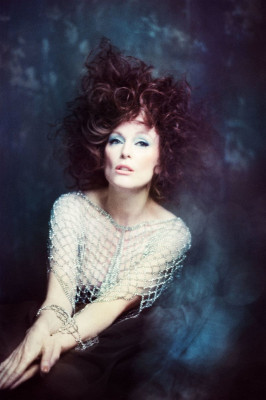 Julianne Moore – Flaunt Magazine February 2019