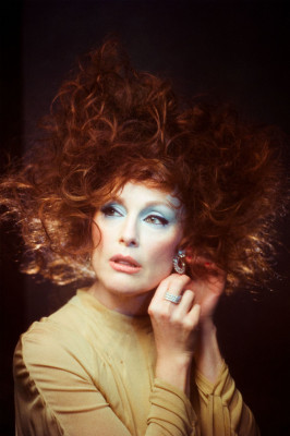 Julianne Moore – Flaunt Magazine February 2019