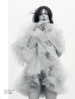 Julianne Moore – L’Officiel Paris March 2019