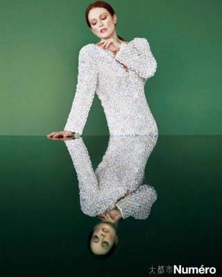 Julianne Moore – Numéro China May 2019