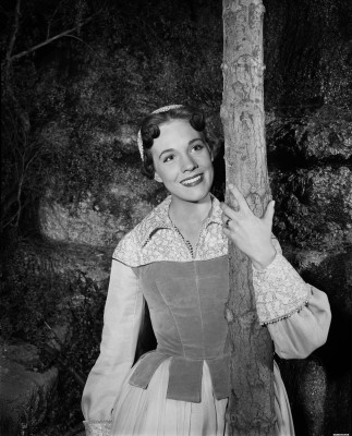 photo 4 in Julie Andrews gallery [id372875] 2011-03-17 00:00:00