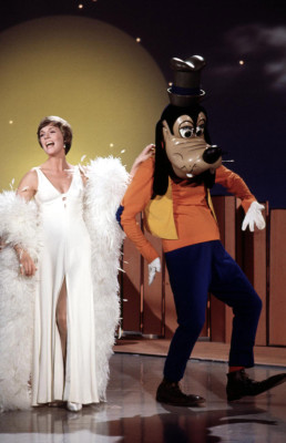 photo 21 in Julie Andrews gallery [id363598] 2011-02-25 00:00:00