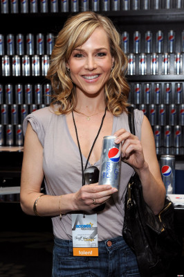 Julie Benz pic #344060