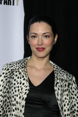 Julie Dreyfus pic #745076