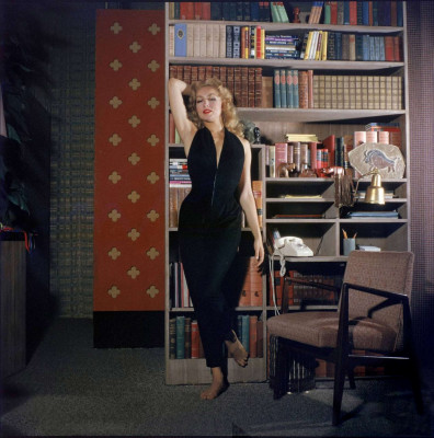Julie Newmar pic #291126