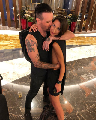 Julien-K - Ryan Shuck with girlfriend Caitlyn Youngblood 08/02/2018