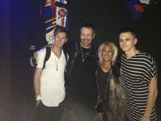 Julien-K - Los Globos in Los Angeles (2015)