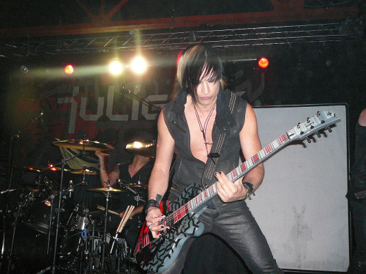 Julien-K pic #1221589