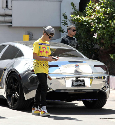 photo 22 in Justin Bieber gallery [id497215] 2012-04-16 00:00:00
