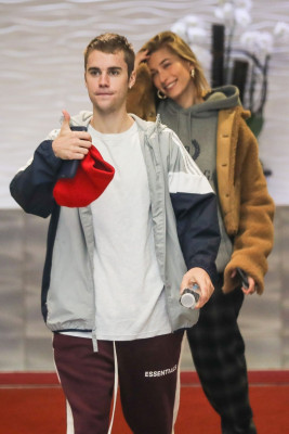 Hailey Rhode Bieber and Justin Bieber – Leave Their Hotel in Beverly Hills 01/07
