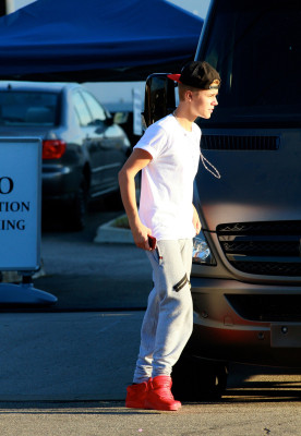 photo 12 in Justin Bieber gallery [id556002] 2012-09-06 00:00:00