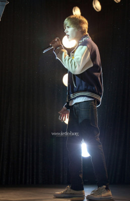 Justin Bieber pic #356777