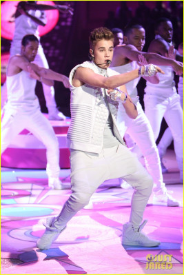 photo 3 in Justin Bieber gallery [id580557] 2012-11-12 00:00:00