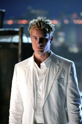 Justin Hartley pic #136425
