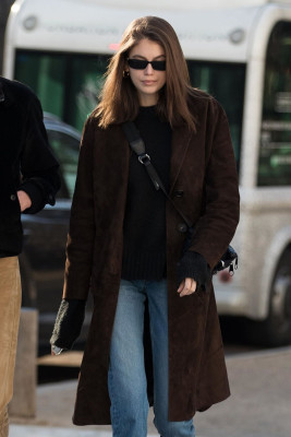 Kaia Gerber – Visits the Louis Vuitton Foundation in Paris 