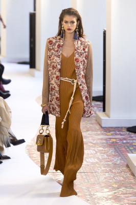 Kaia Gerber - Chloe Spring/Summer 2019 Fashion Show in Paris